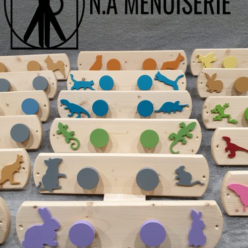 Porte manteau mural deux patères et deux silhouettes